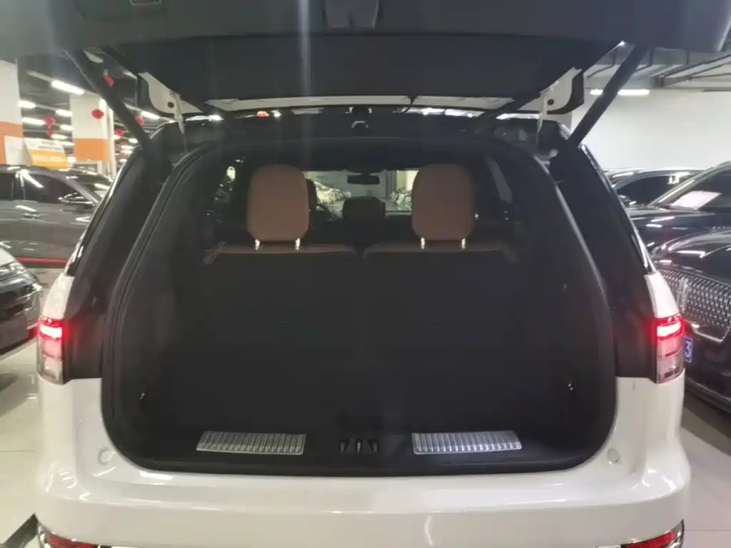 Lincoln Aviator — миниатюра 19