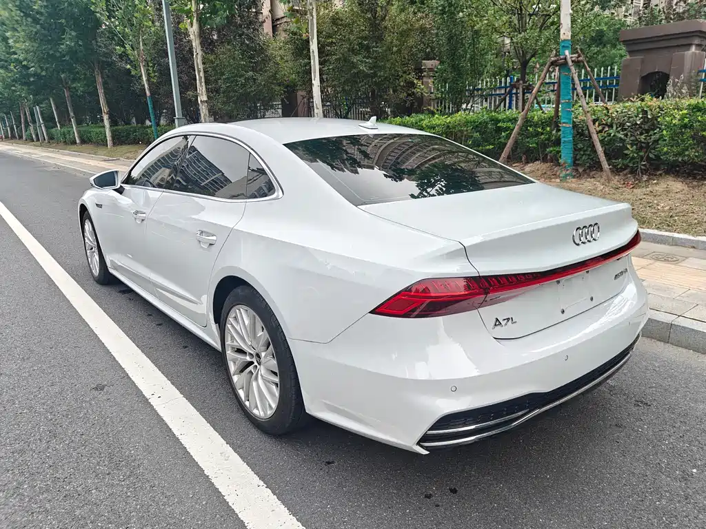 Audi A7L — миниатюра 7