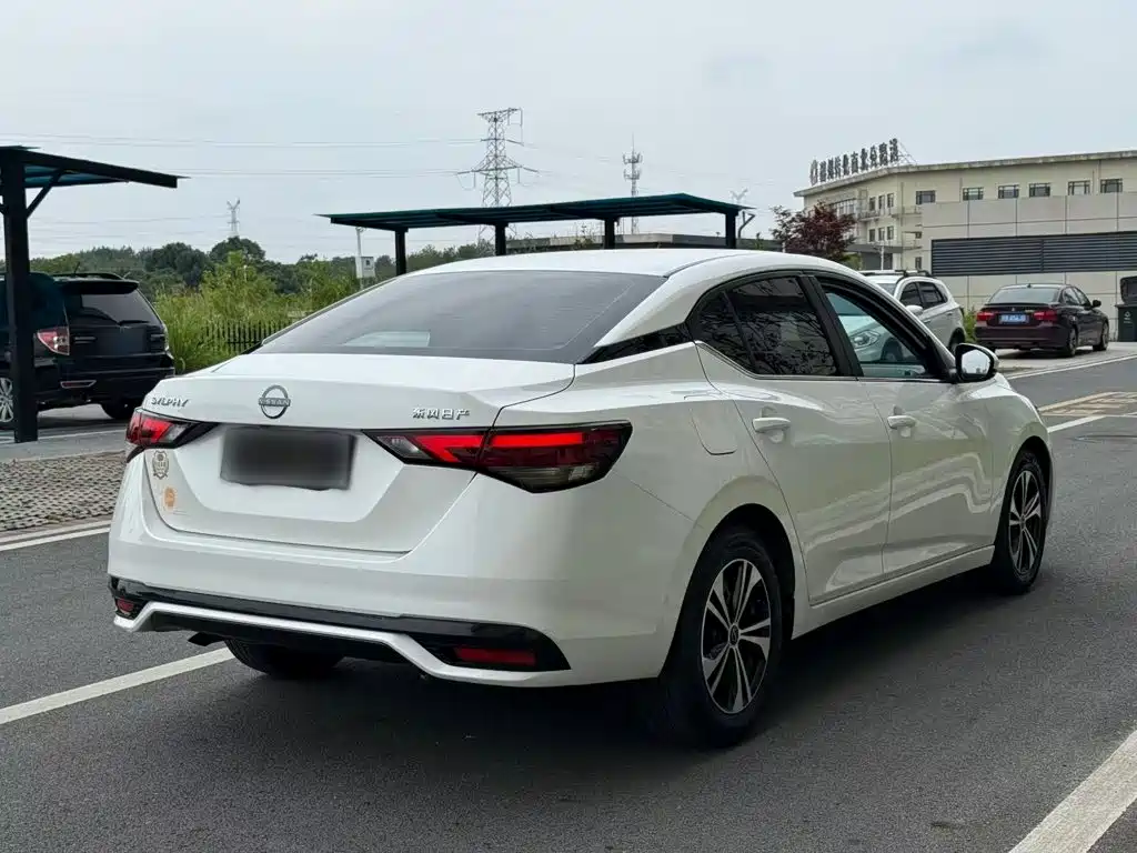 Nissan Sylphy — миниатюра 7
