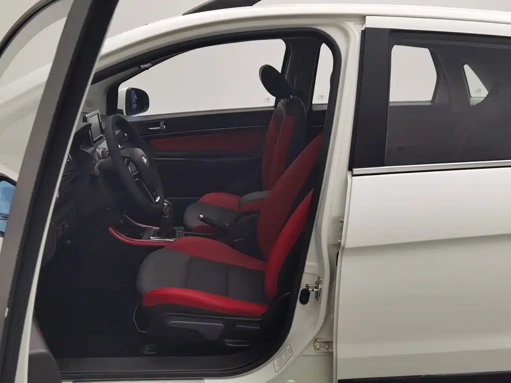 BAIC Senova X25 — миниатюра 10