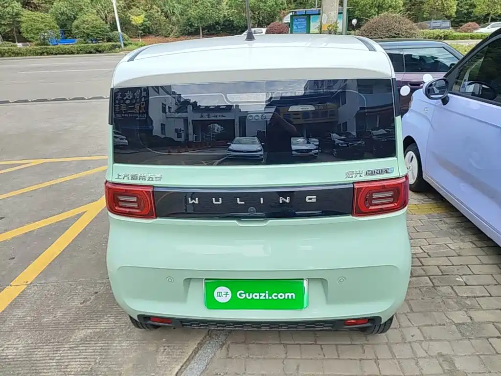 Wuling MINIEV — миниатюра 6