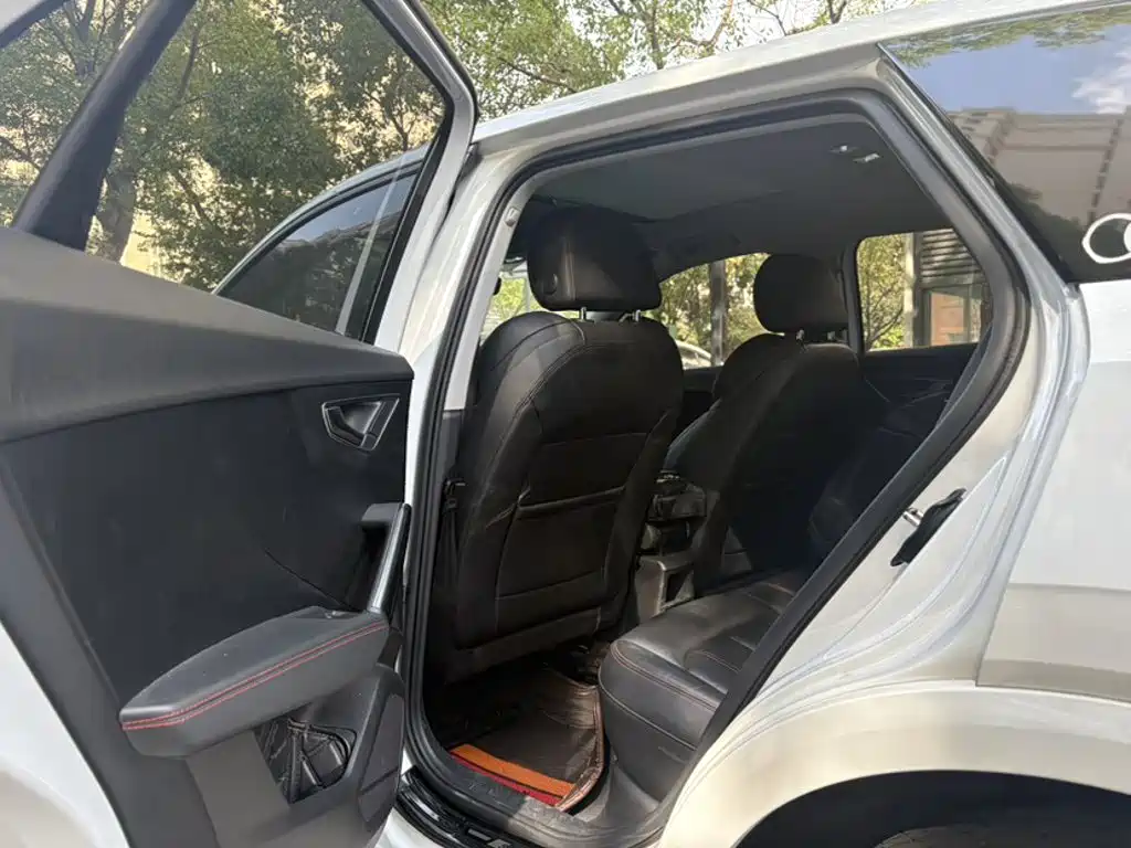Audi Q2L — миниатюра 15