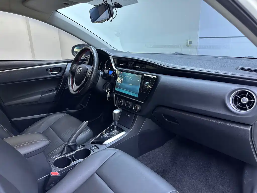 Toyota Corolla — миниатюра 11