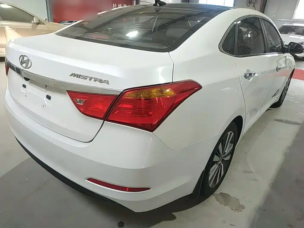 Hyundai Mistra — миниатюра 7