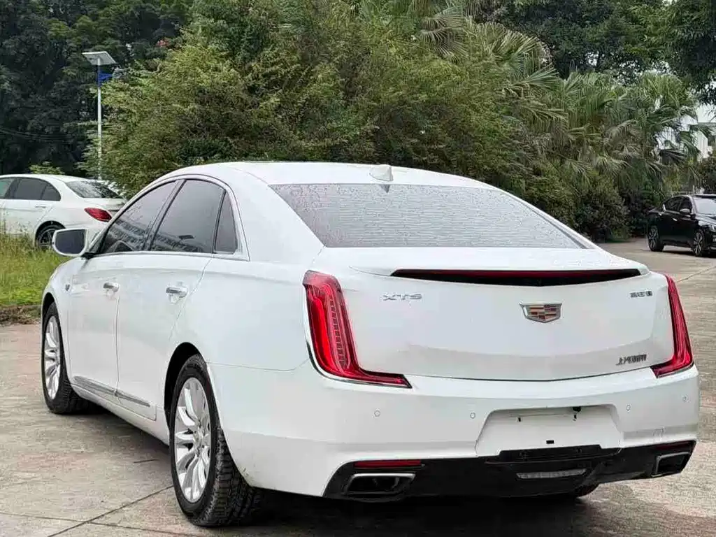 Cadillac XTS — миниатюра 9