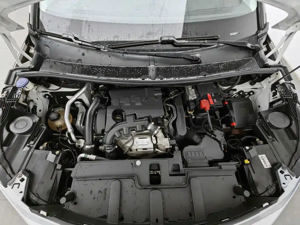 Peugeot 4008 — миниатюра 6