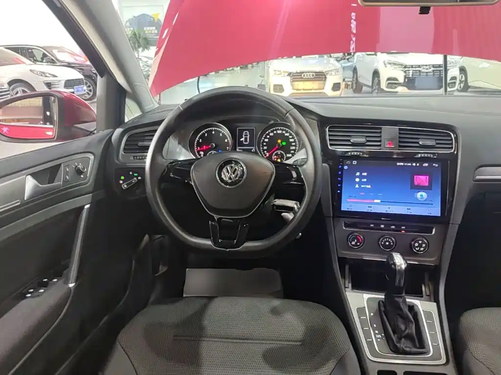 Volkswagen Golf — миниатюра 11