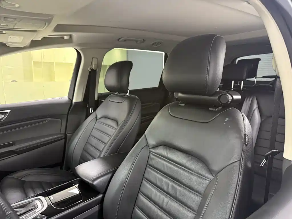 Ford Edge — миниатюра 12