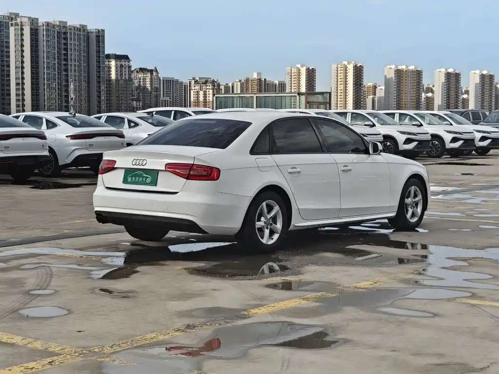 Audi A4L 2015 35 TFSI AT