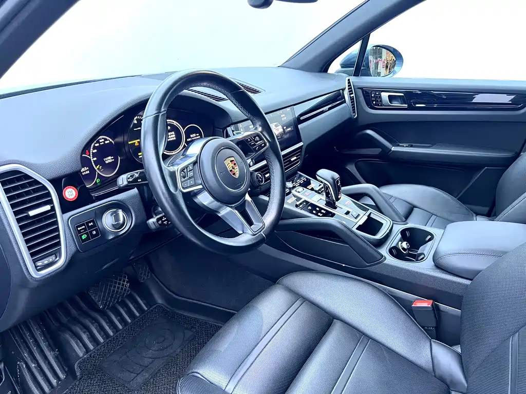 PORSCHE CAYENNE NEW ENERGY