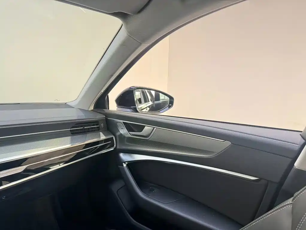 Audi A6L — миниатюра 10
