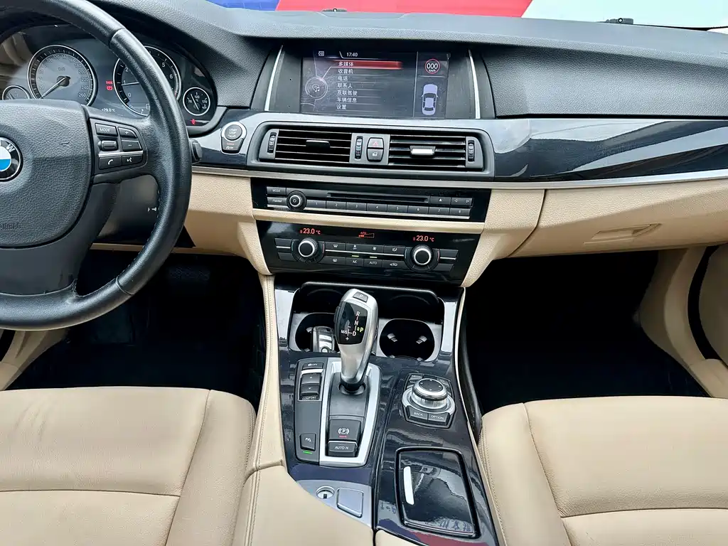 BMW 5 Series — миниатюра 18