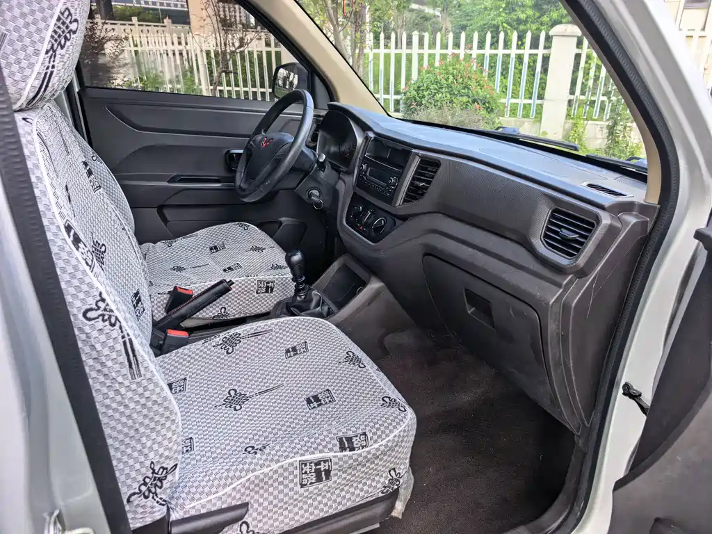Wuling Hongguang V — миниатюра 15