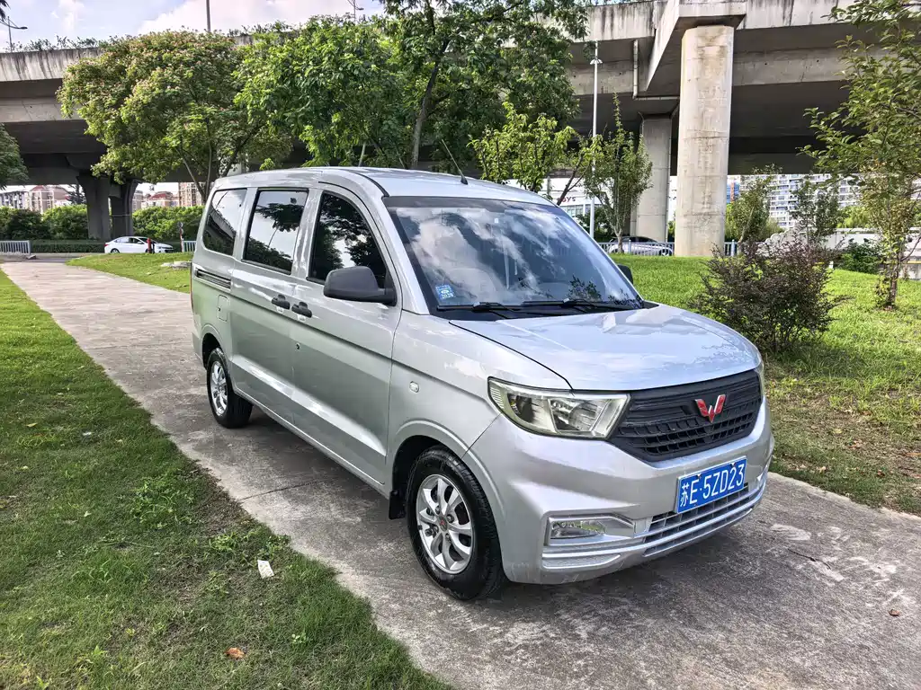 Wuling Hongguang V — миниатюра 3