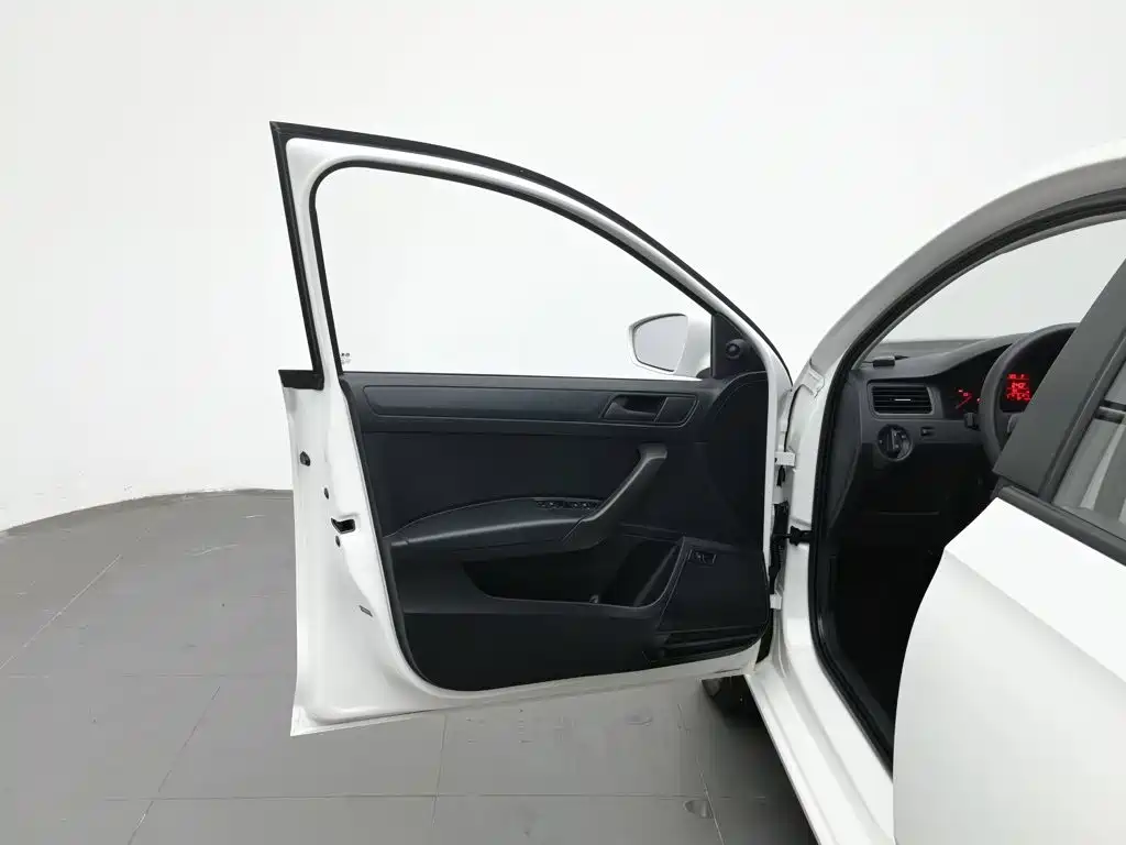 Volkswagen Santana — миниатюра 8