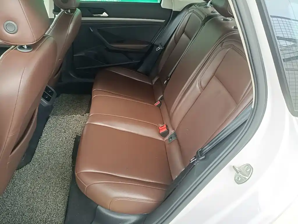 Volkswagen Lavida — миниатюра 17