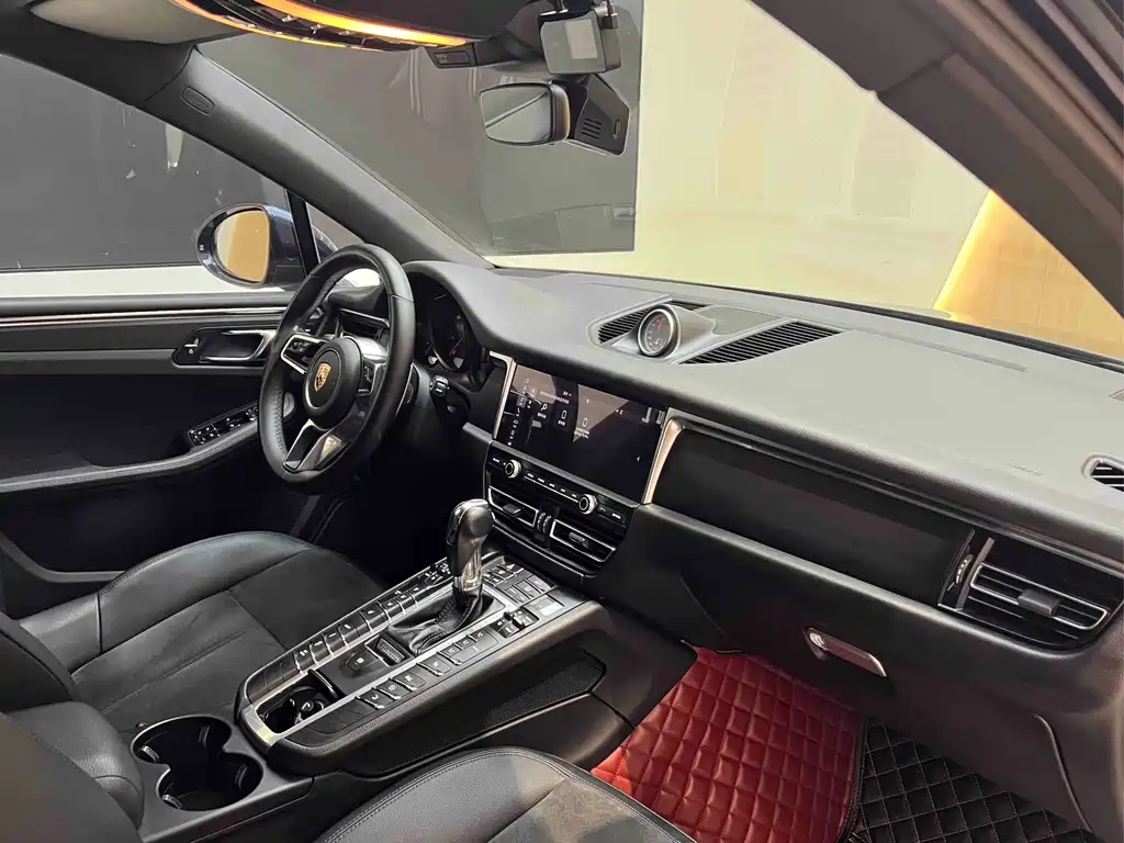 Porsche Macan — миниатюра 18