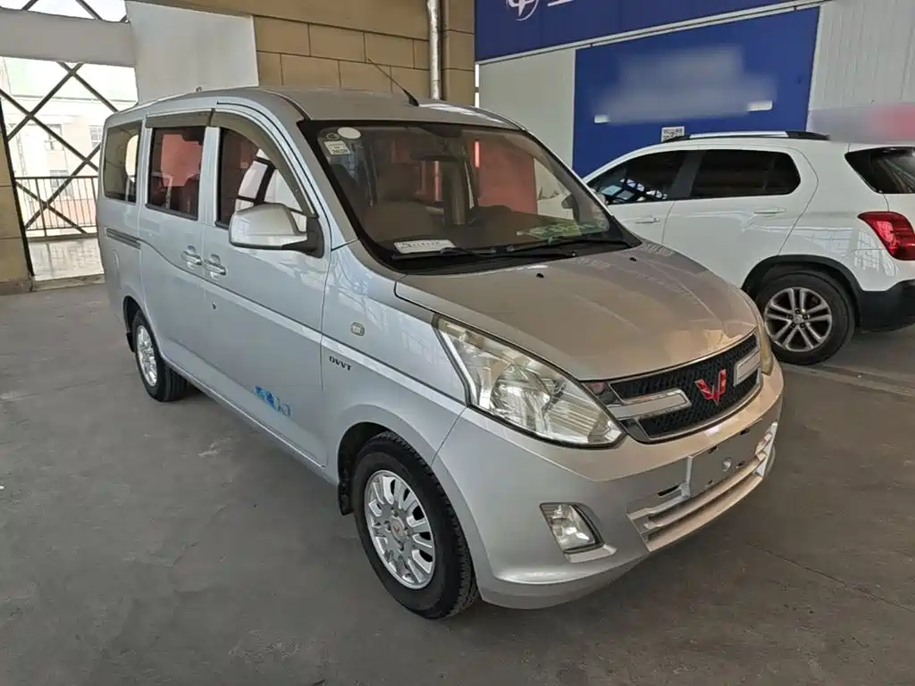 Wuling Rongguang V — миниатюра 4