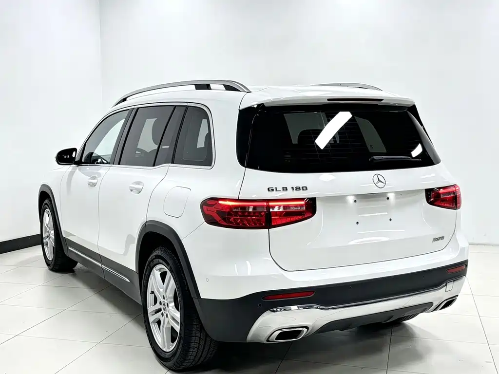 Mercedes-Benz GLB — миниатюра 6