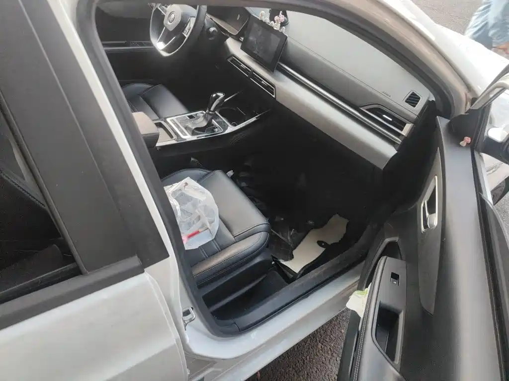 BYD Qin — миниатюра 19