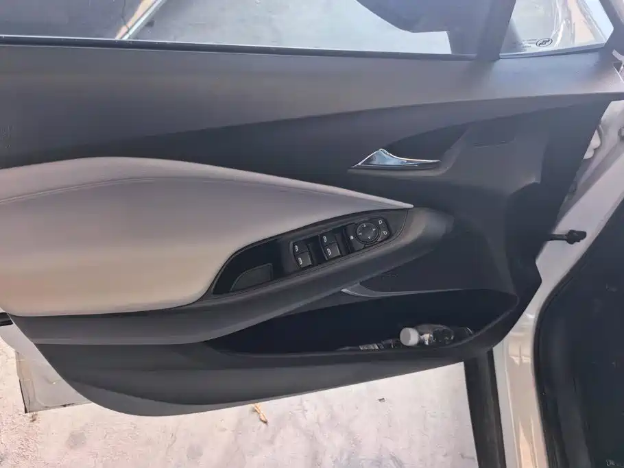 Chevrolet Volando — миниатюра 7