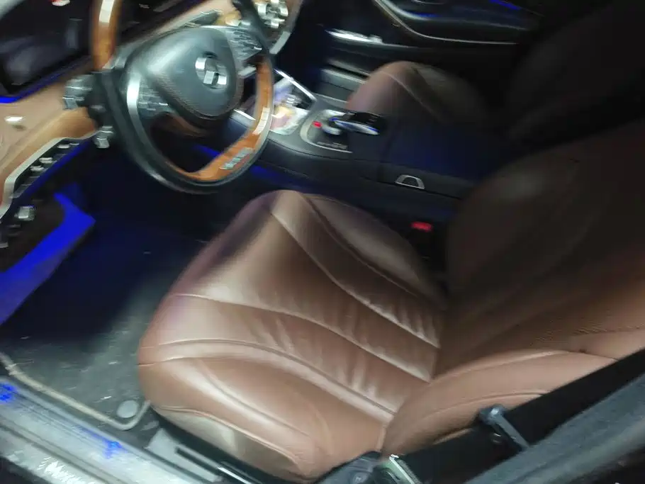 Mercedes-Benz S-Class — миниатюра 9