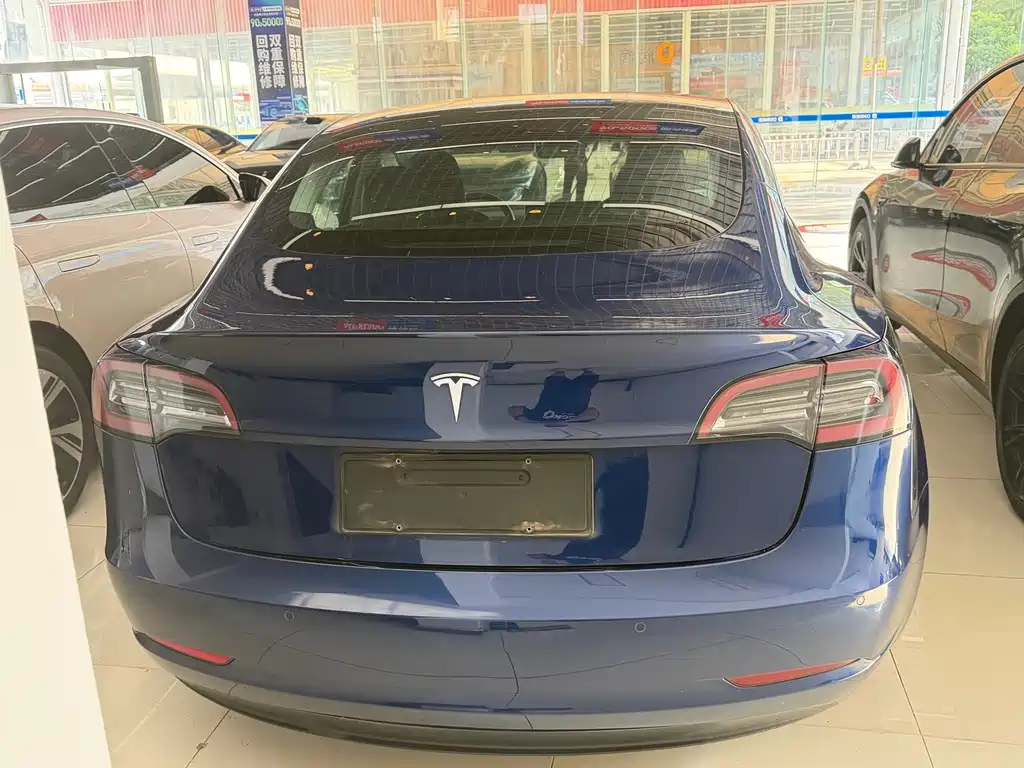 Tesla Model 3 — миниатюра 8