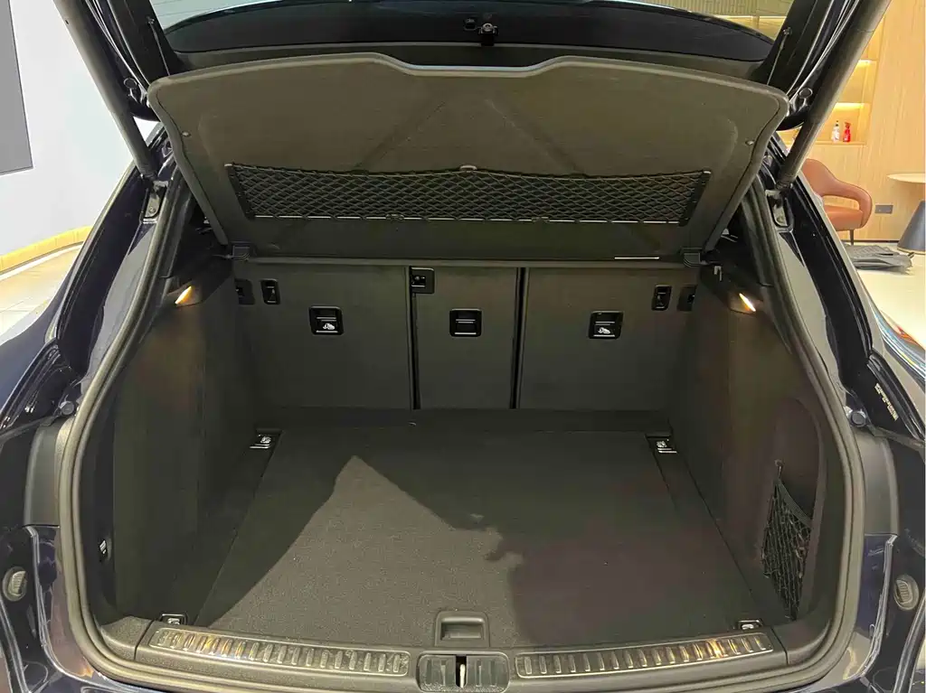 Porsche Macan — миниатюра 12