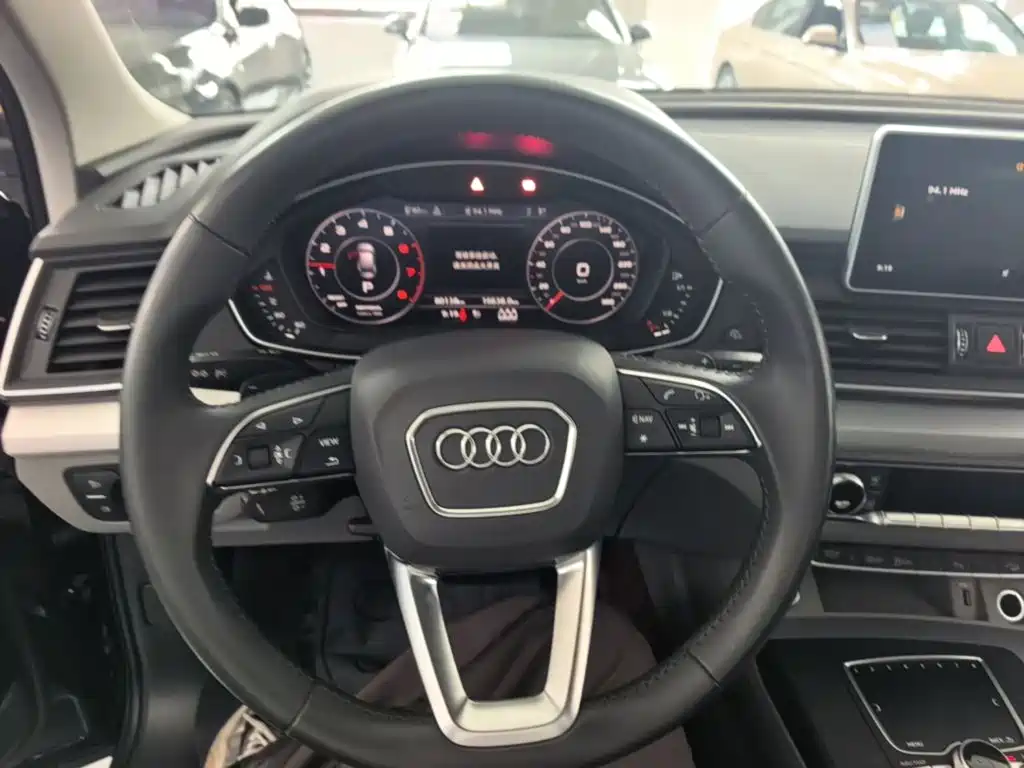 Audi Q5L — миниатюра 11