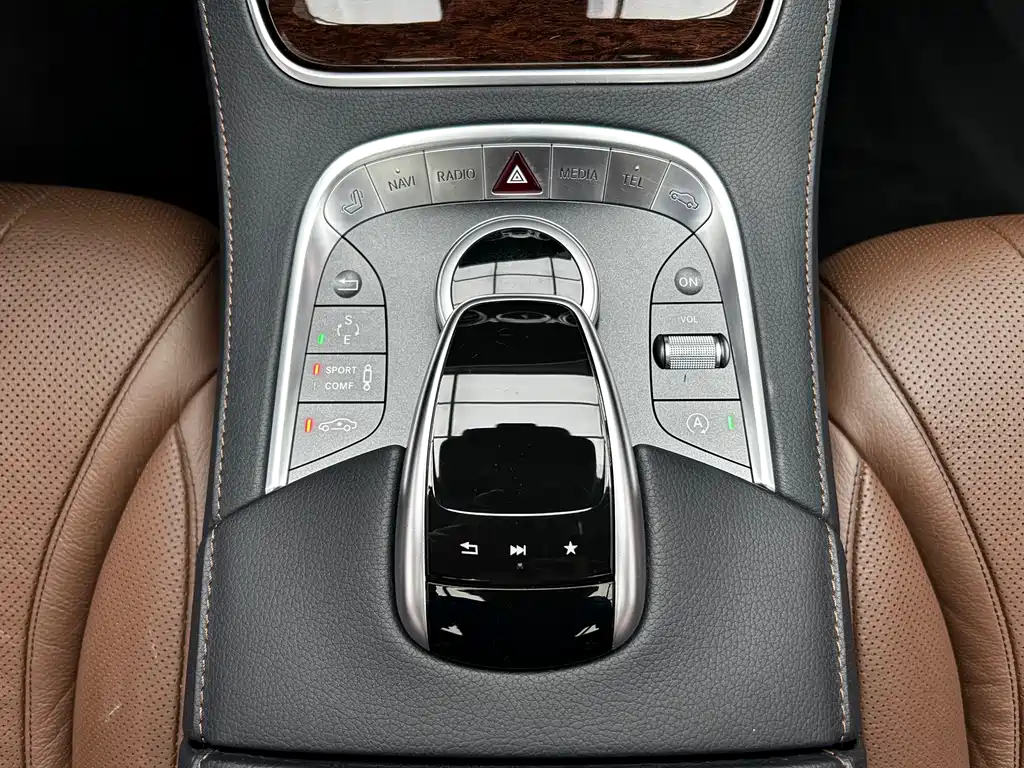 Mercedes-Benz S-Class — миниатюра 18