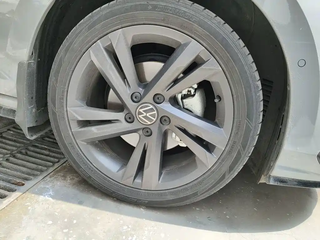 Volkswagen Golf — миниатюра 24