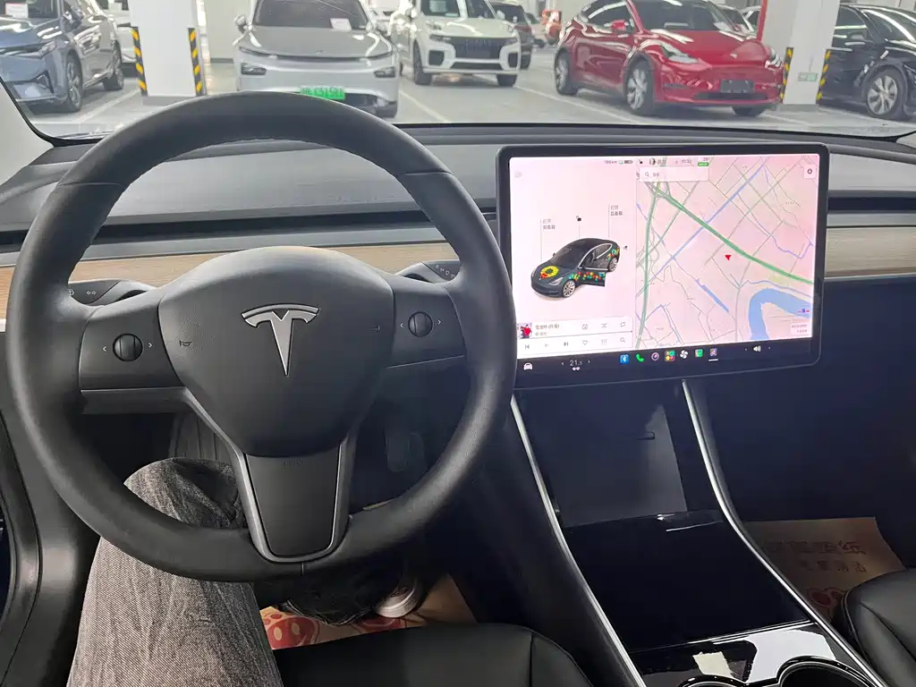 Tesla Model 3 — миниатюра 5