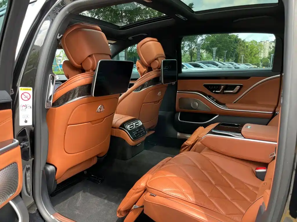 Mercedes-Benz S-Class — миниатюра 13