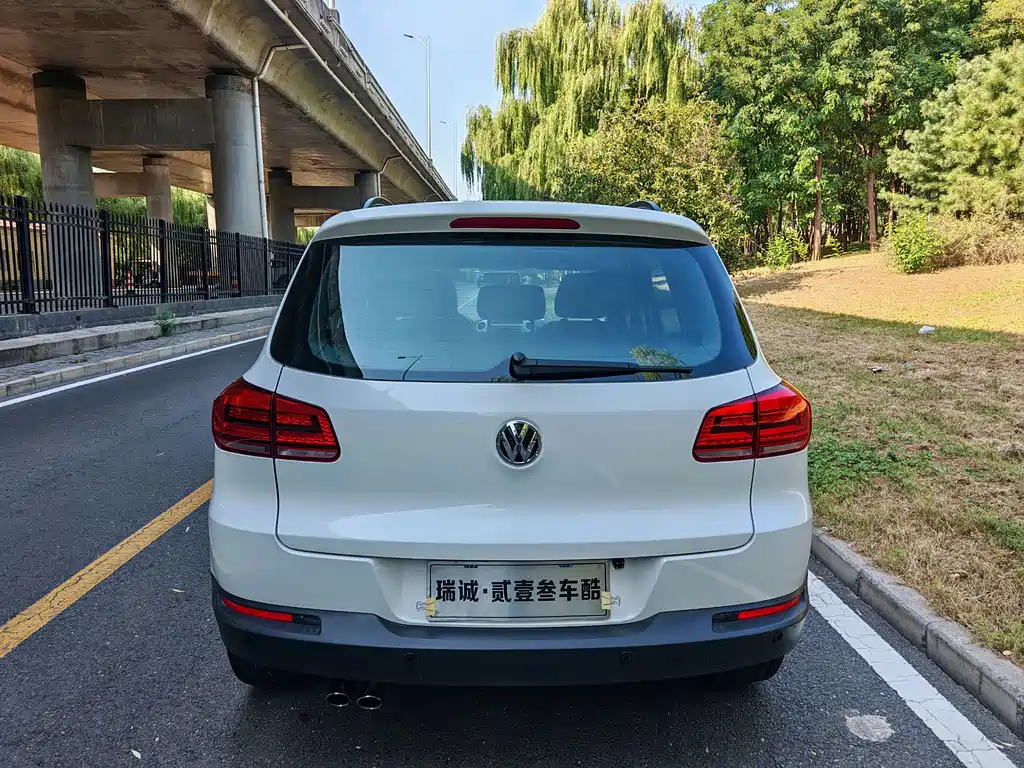 Volkswagen Tiguan — миниатюра 12