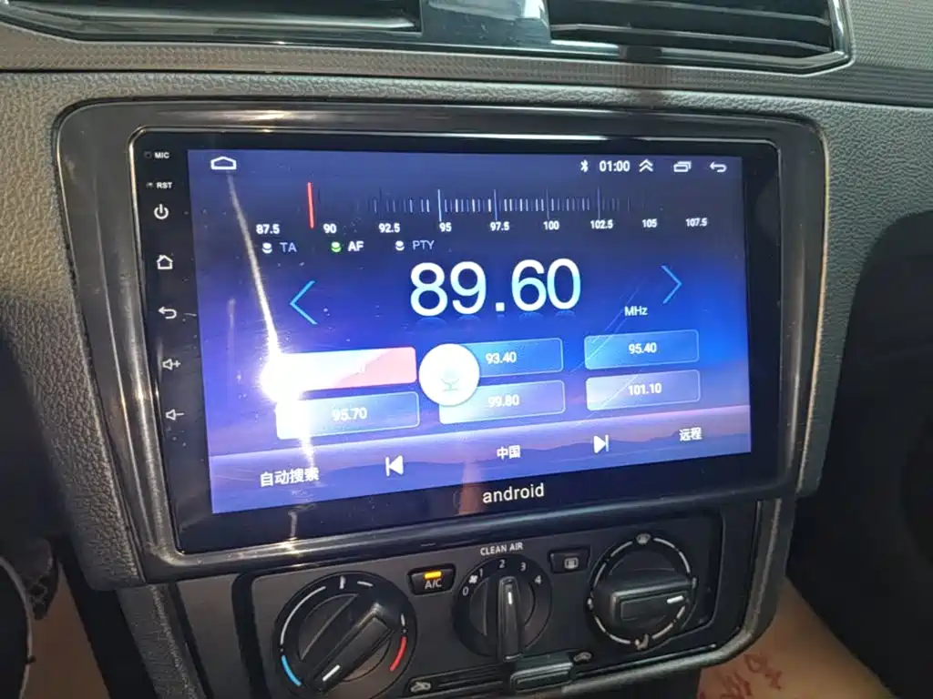 Volkswagen Santana — миниатюра 13