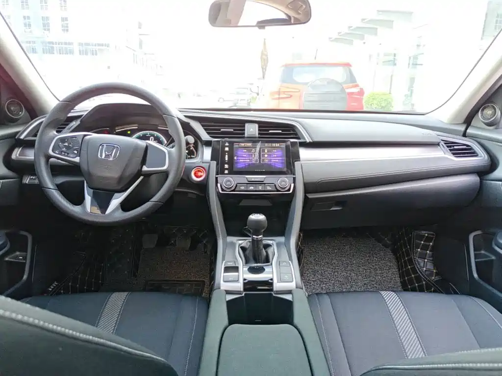 Honda Civic — миниатюра 10