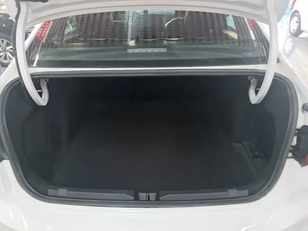 Volkswagen Lavida — миниатюра 19