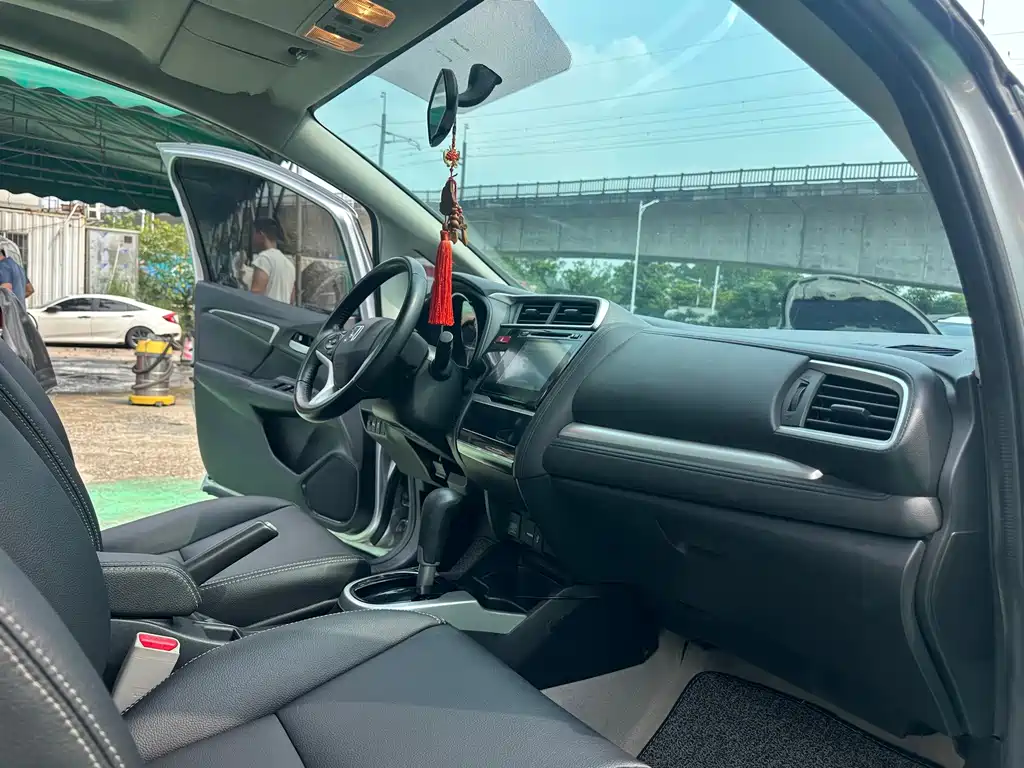 Honda Fit — миниатюра 14