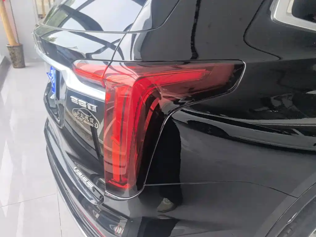 Cadillac XT6 — миниатюра 8