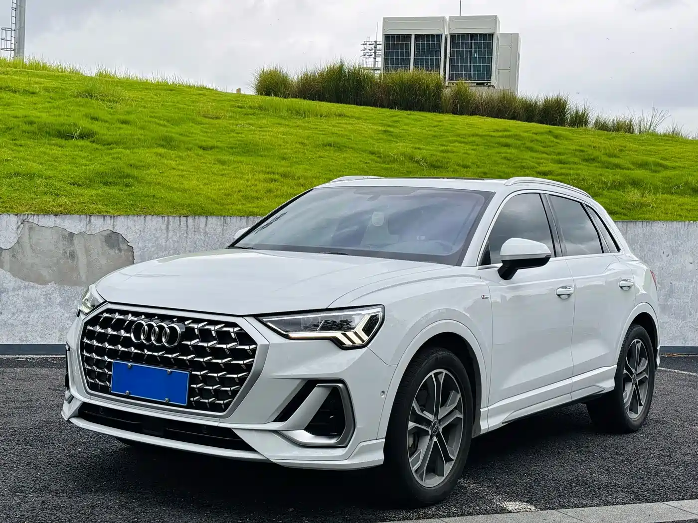 奥迪Q3 2024款 45 TFSI quattro 时尚动感型 2024