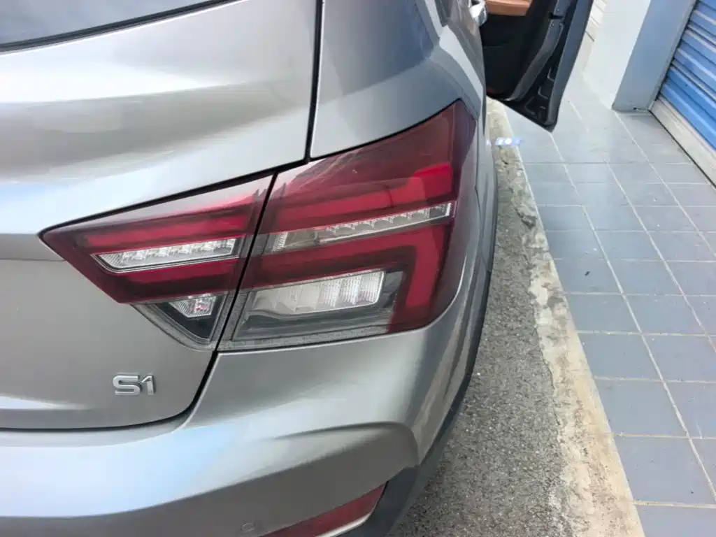 Geely Vision S1 — миниатюра 8