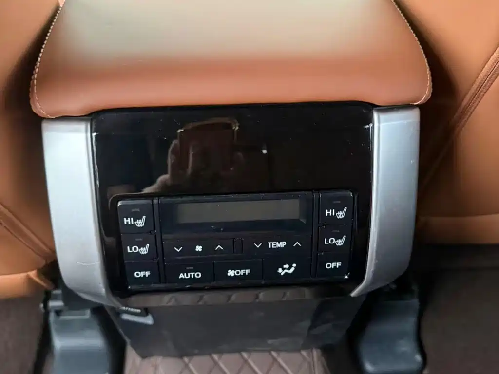Toyota Prado — миниатюра 9