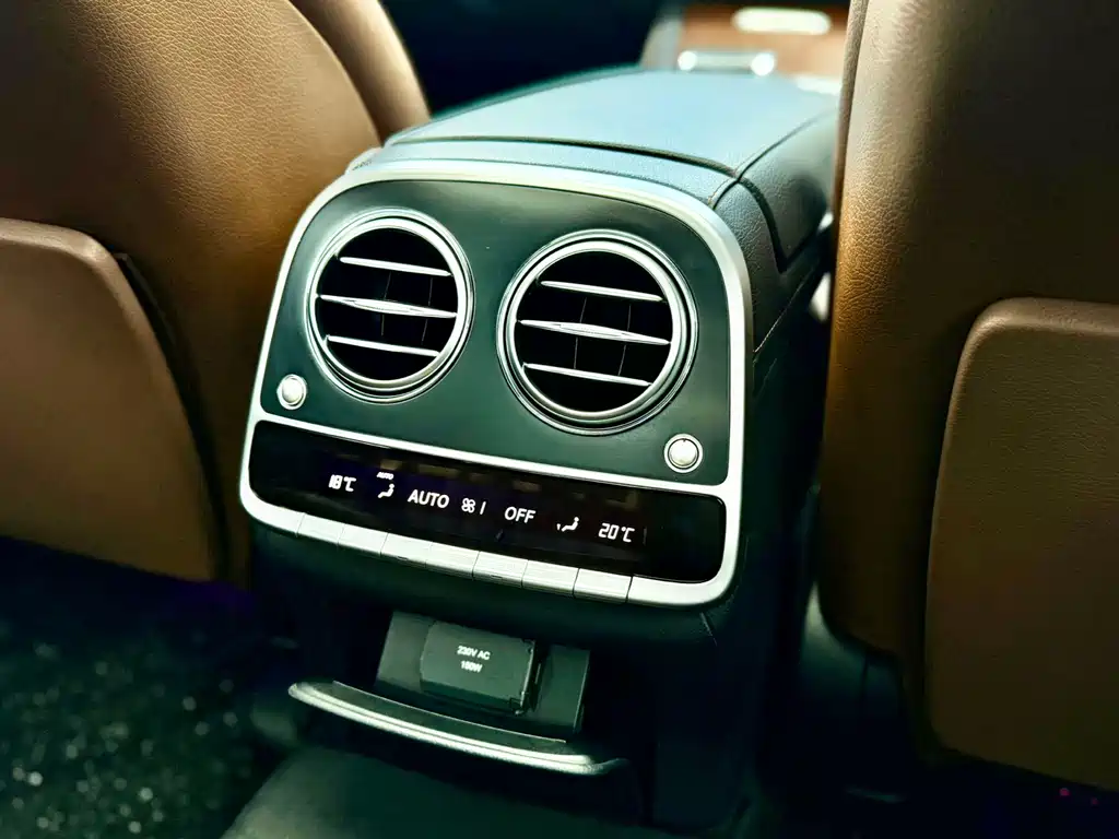 Mercedes-Benz S-Class — миниатюра 18