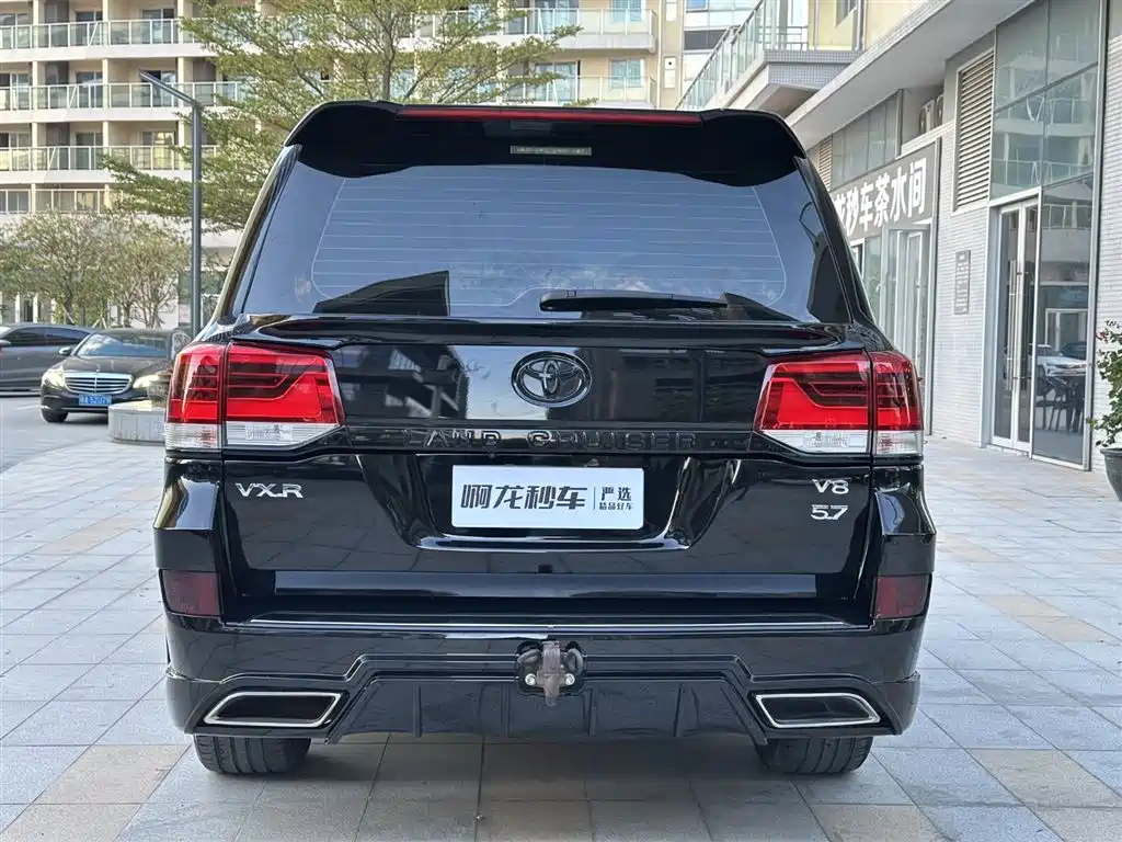 Toyota Land Cruiser 2020 5.7L