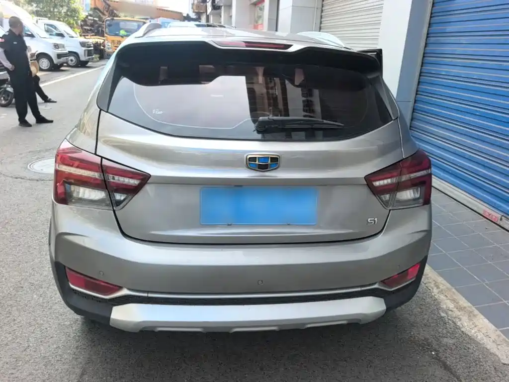 Geely Vision S1 — миниатюра 6