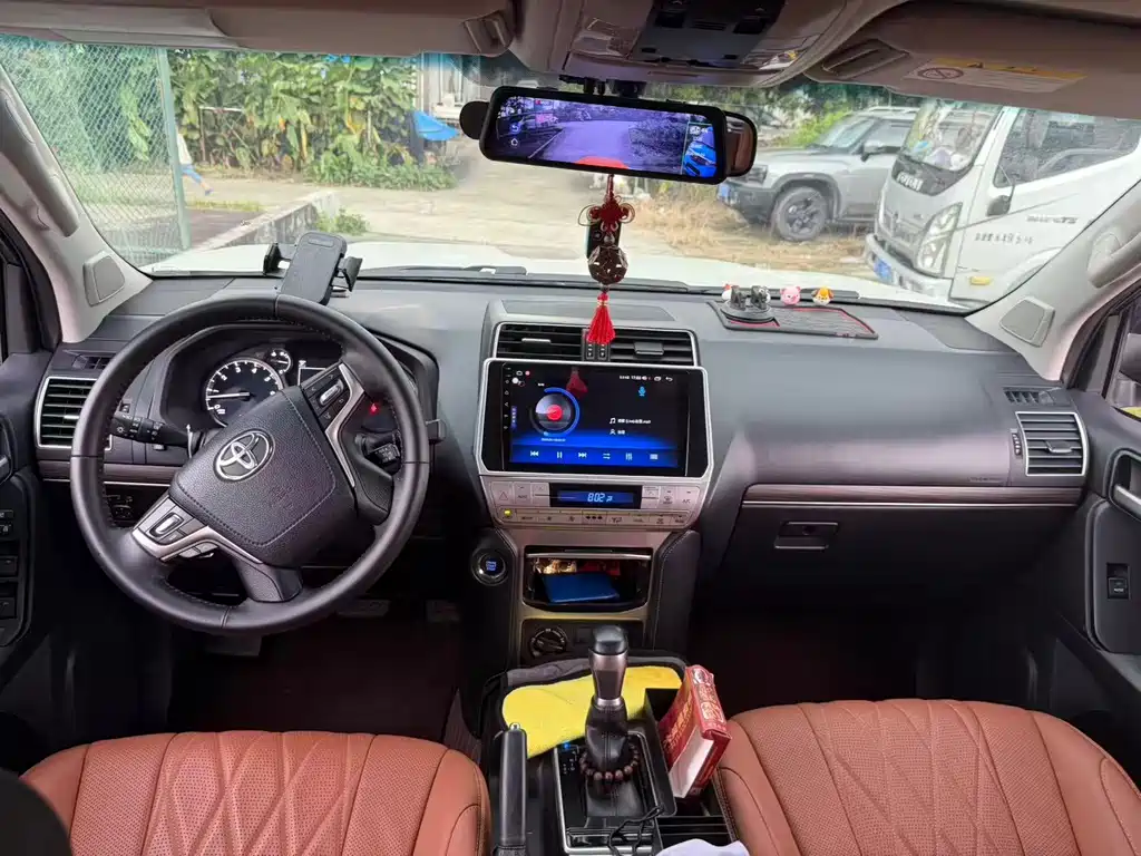 Toyota Prado — миниатюра 8