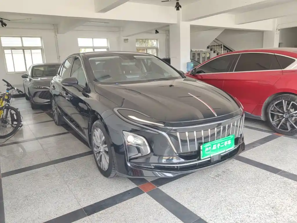Hongqi Hongqi E-QM5 — миниатюра 4