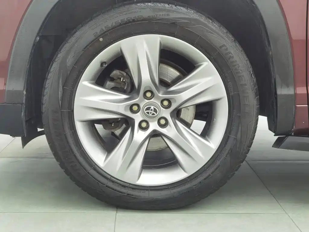 Toyota Highlander — миниатюра 17