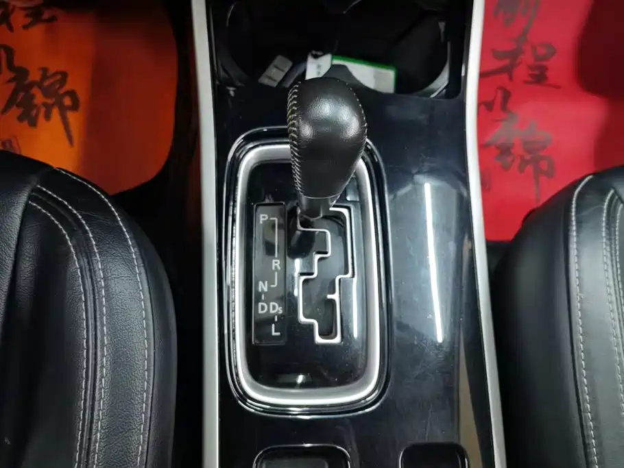 Mitsubishi Outlander — миниатюра 16