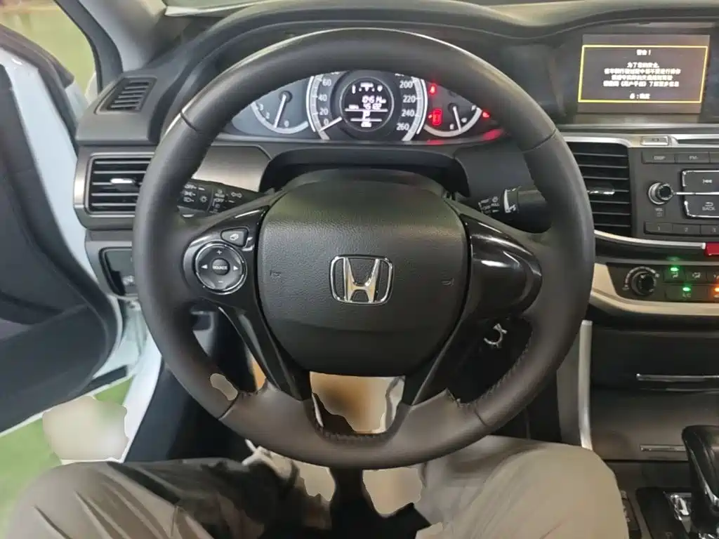 Honda Accord — миниатюра 11